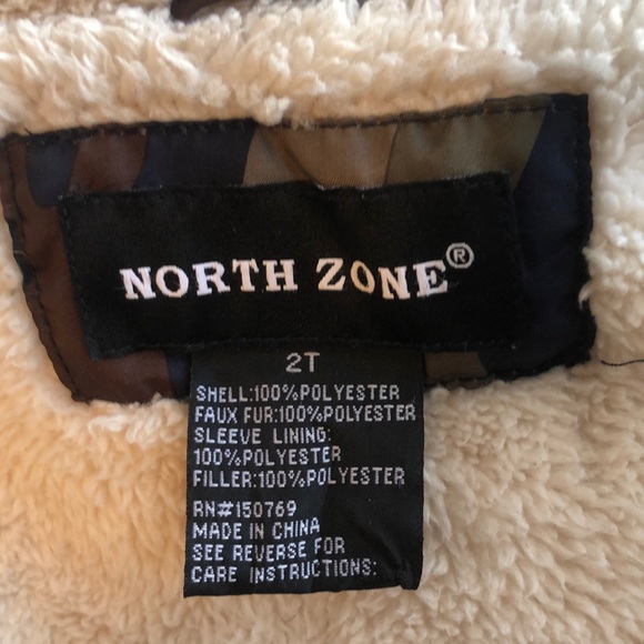 Boy coat - Picture 2 of 4